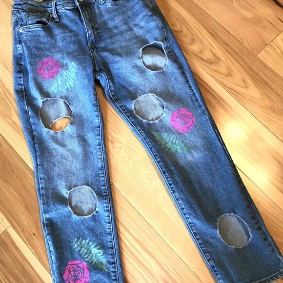 Upcycled Distressed Universal Thread Jeans w/Cutouts, Embellished Pants 6 Junior - Picture 6 of 13